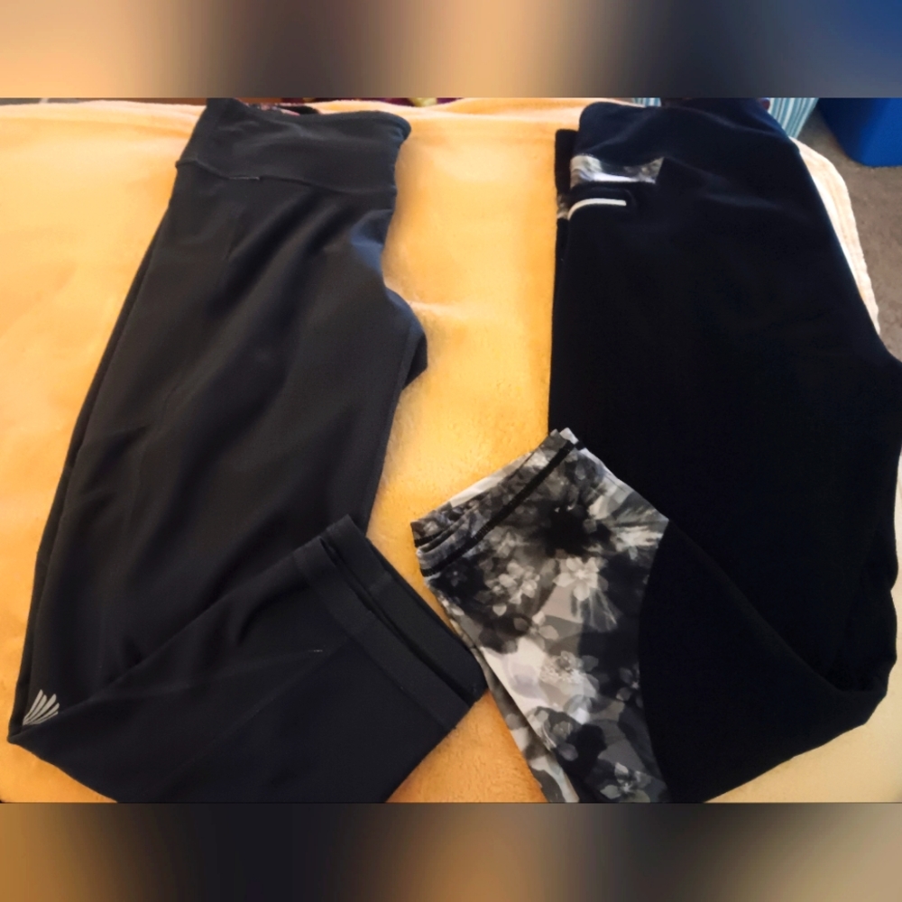 Women's size medium,  two pair of capri leggings